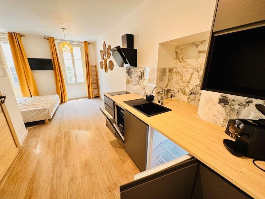 Les Appartements De Nana 4 - Studio Hypercentre, Rue Meynadier, Palais & Plage, Clim, Wifi Cannes Exterior photo